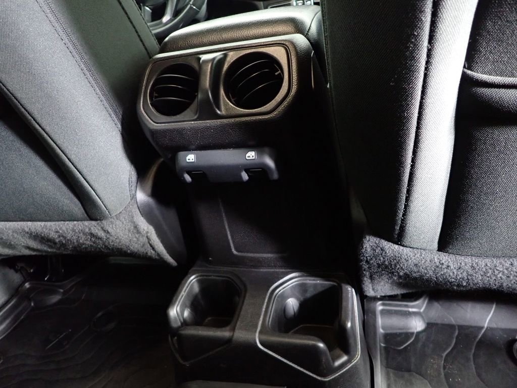 Used 2021 Jeep Wrangler Unlimited Sport image 38
