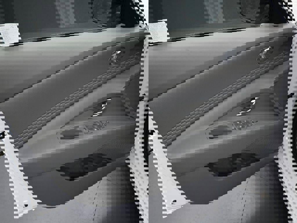 New 2025 Hyundai Elantra Sport image 12