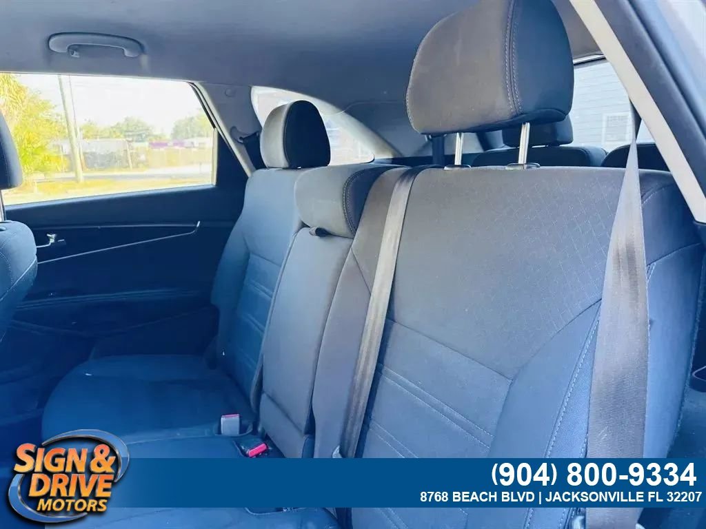 Used 2019 Kia Sorento L FWD image 8