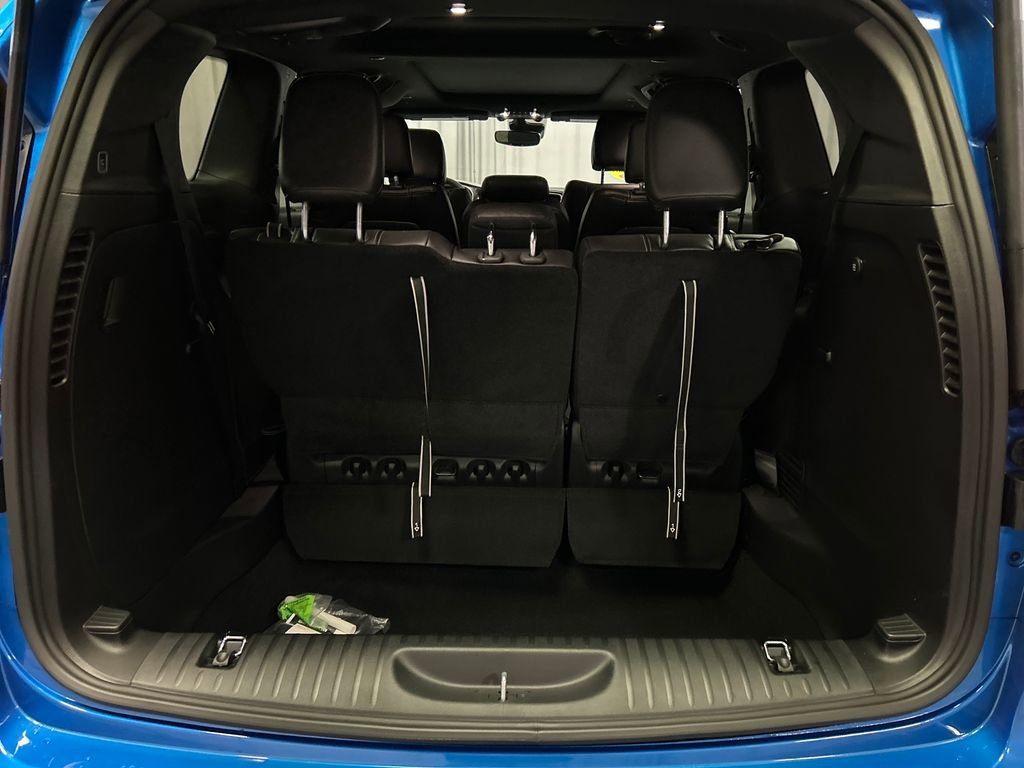 New 2026 Chrysler Pacifica Select w/ S Appearance Package FWD image 24