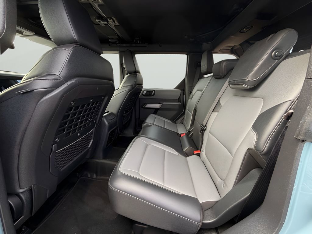 Used 2023 Ford Bronco Everglades image 17