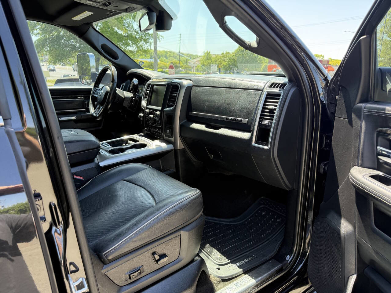 Used 2016 RAM 2500 Limited AWD/4WD image 15