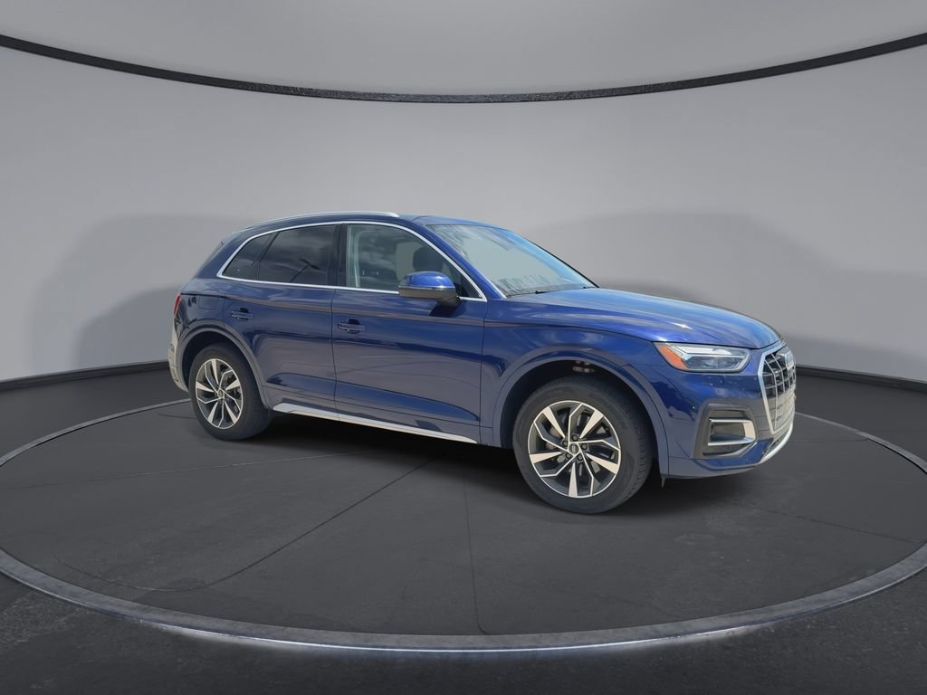 Used 2021 Audi Q5 2.0T Premium Plus w/ Premium Plus Package AWD/4WD image 2