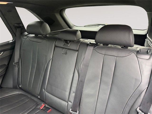 Used 2015 BMW X5 M image 13