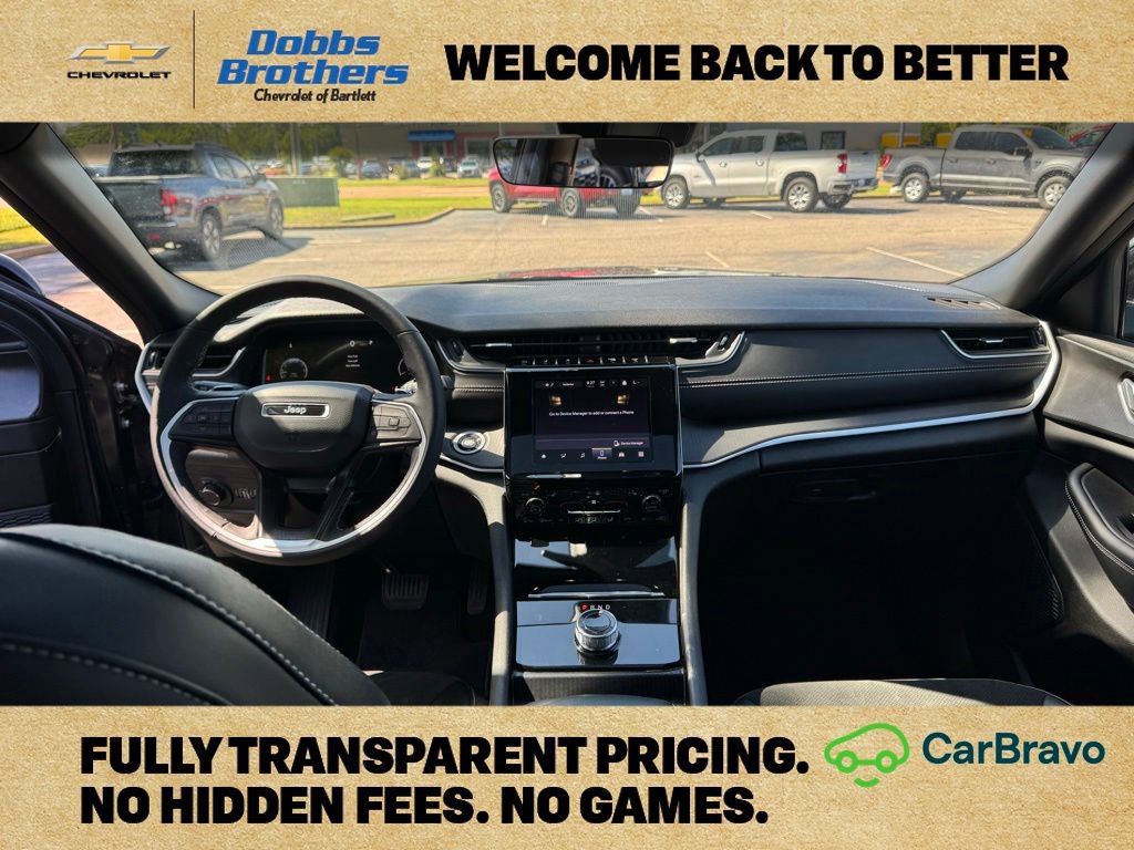 Used 2025 Jeep Grand Cherokee L Altitude RWD image 12