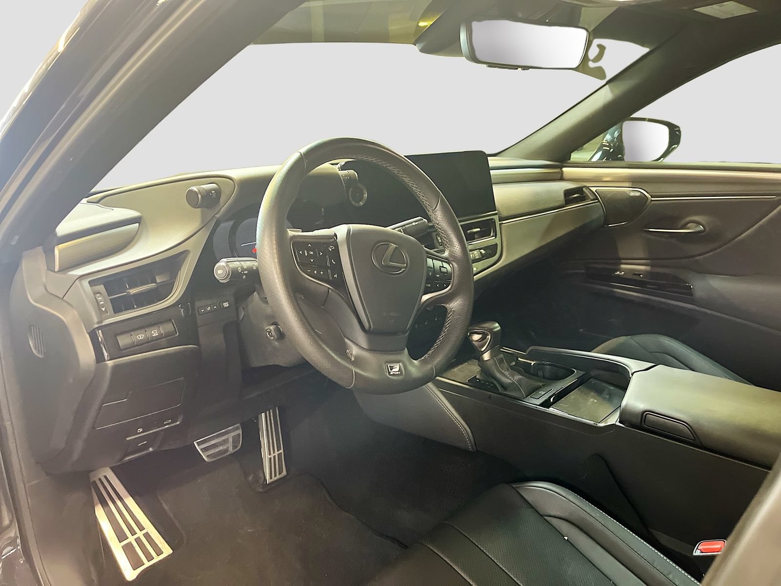 Used 2024 Lexus ES 350 F Sport w/ Accessory Package (Z2) FWD image 9