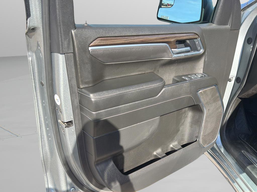 Used 2025 Chevrolet Silverado 1500 LT image 18