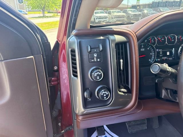 Used 2017 Chevrolet Silverado 1500 High Country AWD/4WD image 19