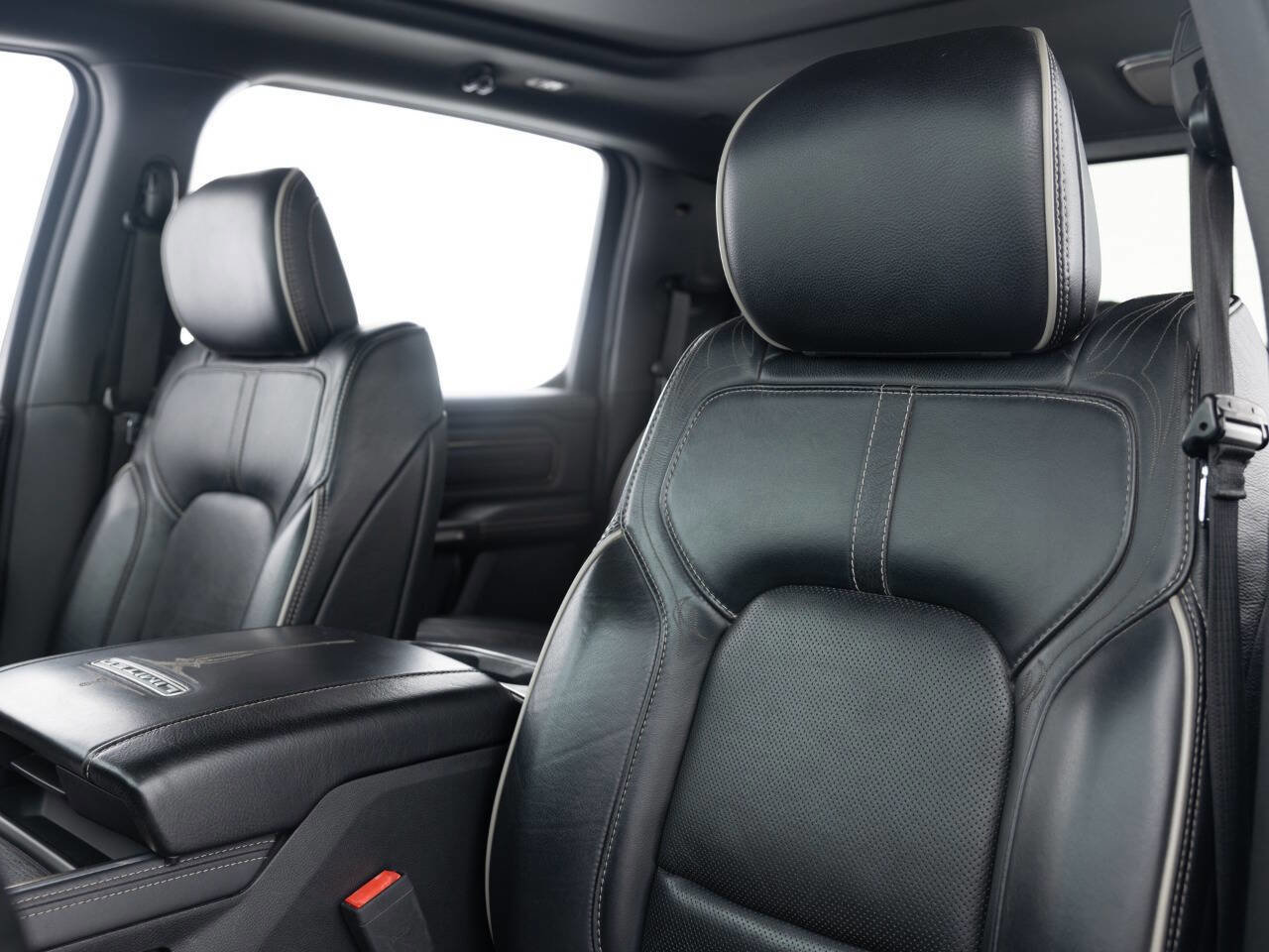 Used 2019 RAM 1500 Limited image 26