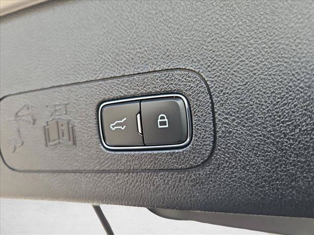 Used 2023 Lincoln Aviator Reserve w/ Equipment Group 201A AWD/4WD image 7