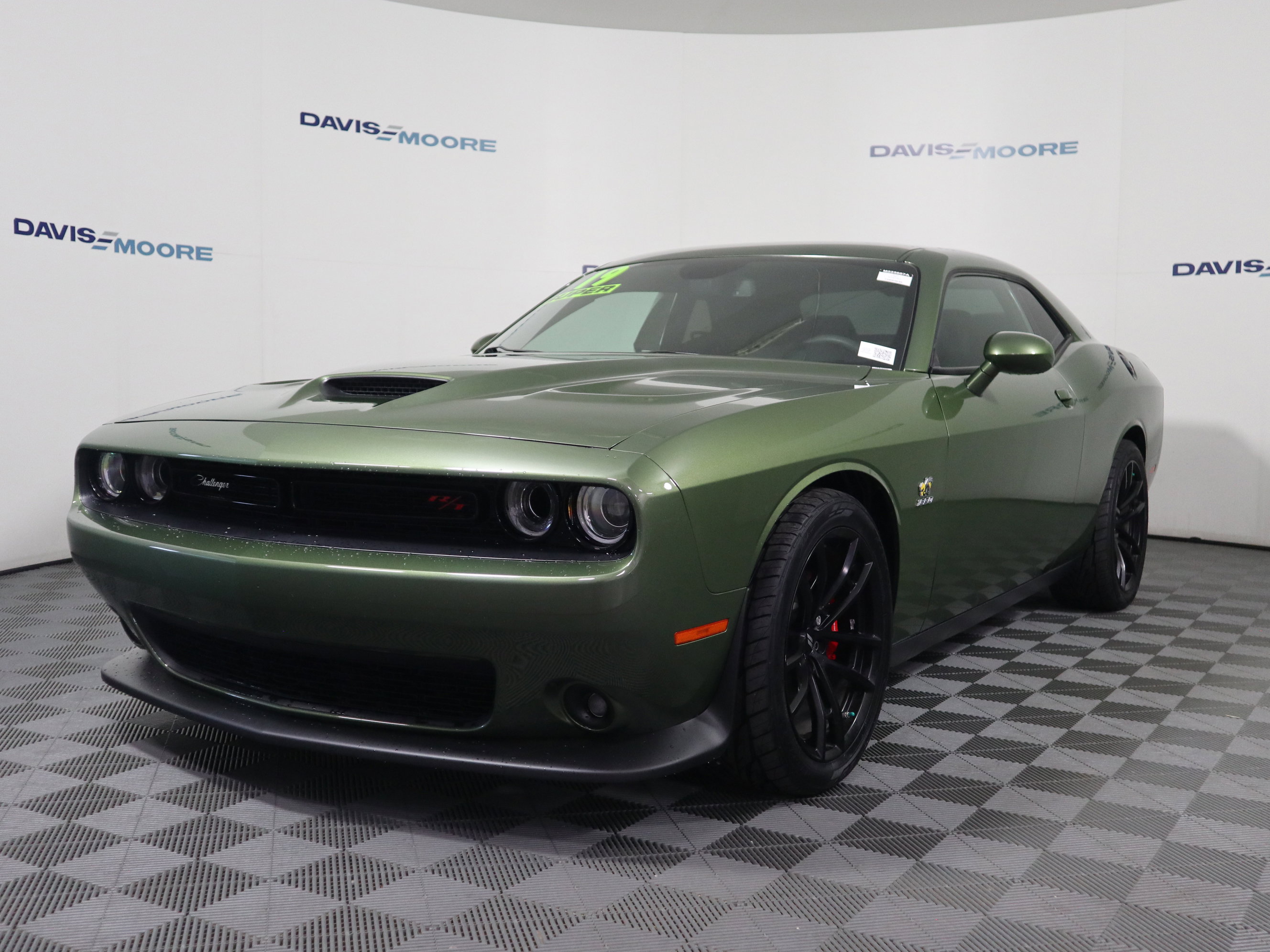 Used 2019 Dodge Challenger R/T Scat Pack w/ 1320 Drag Pack RWD image 11