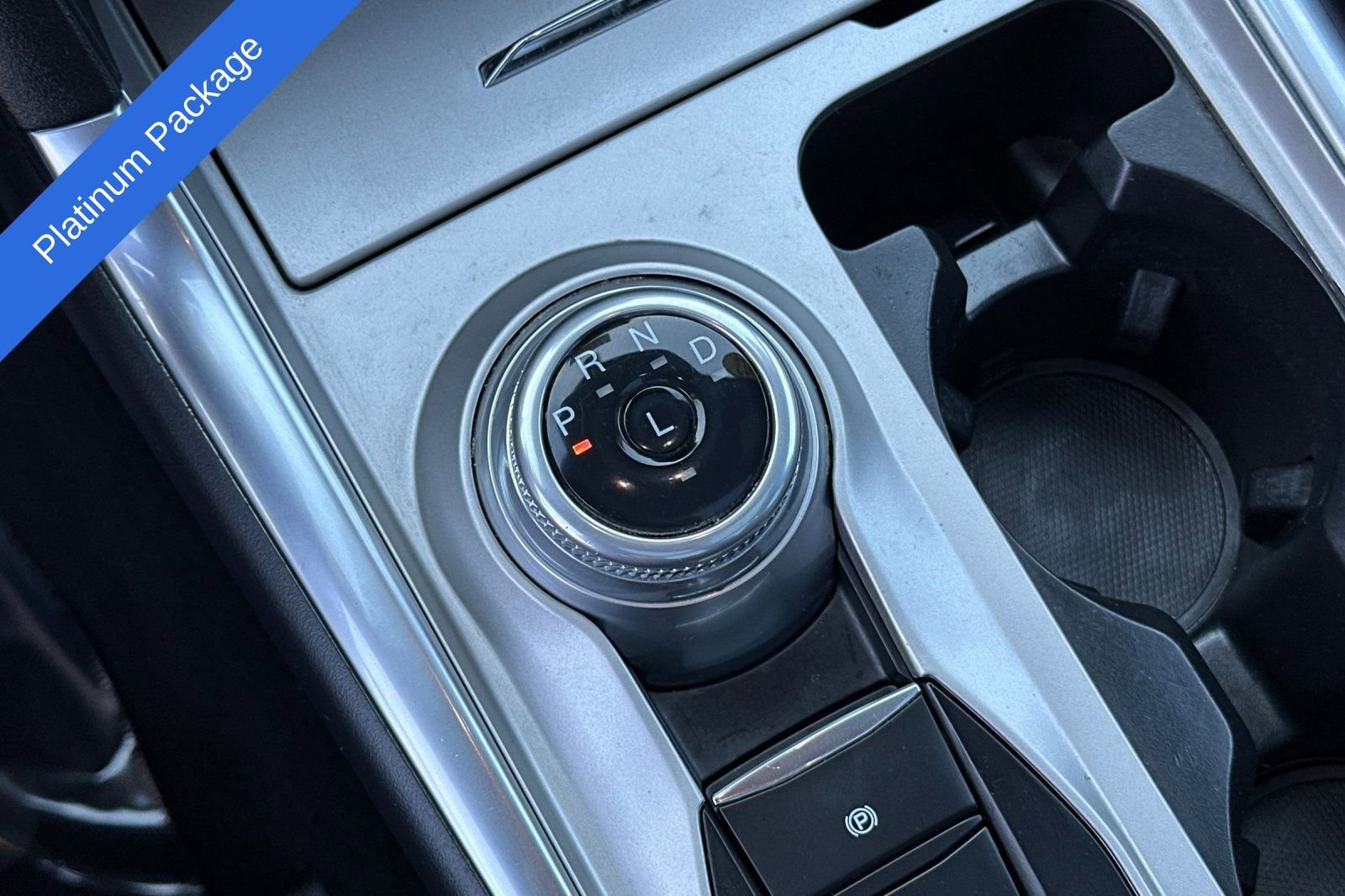 Certified 2022 Ford Explorer Platinum w/ Equipment Group 601A image 21