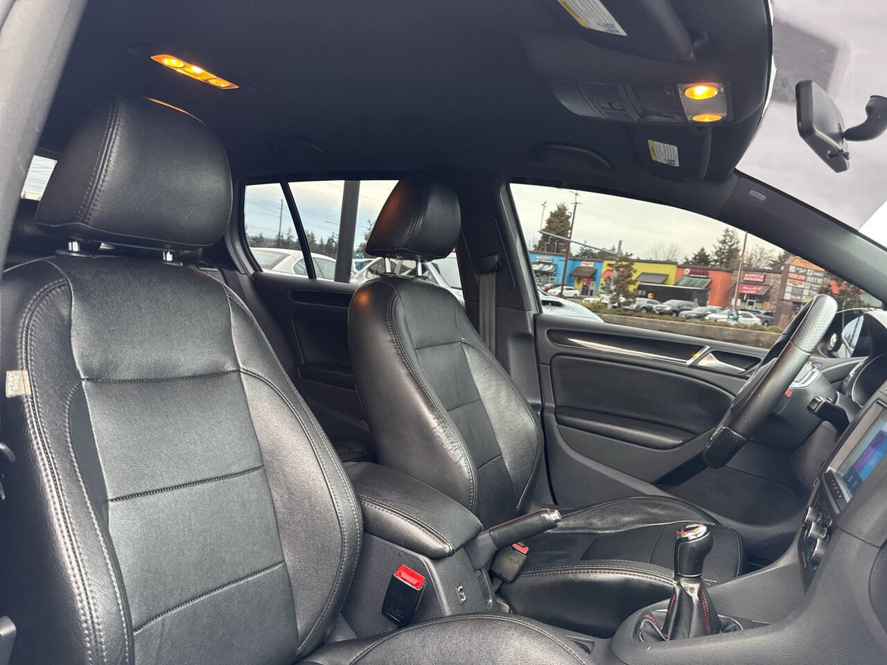 Used 2012 Volkswagen Golf 4-Door image 14