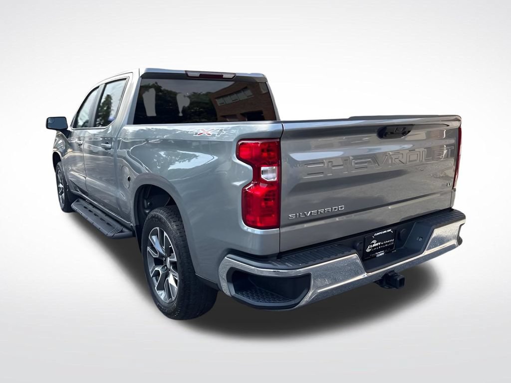 Used 2023 Chevrolet Silverado 1500 LT AWD/4WD image 5