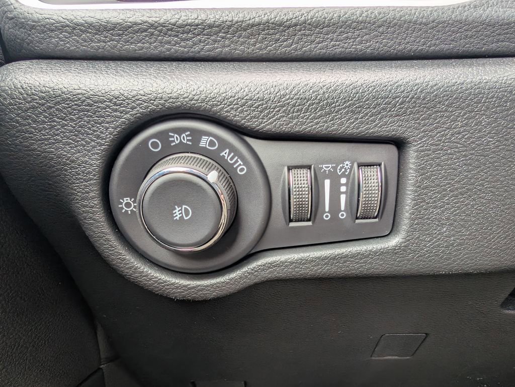 New 2026 Chrysler Pacifica Select image 34