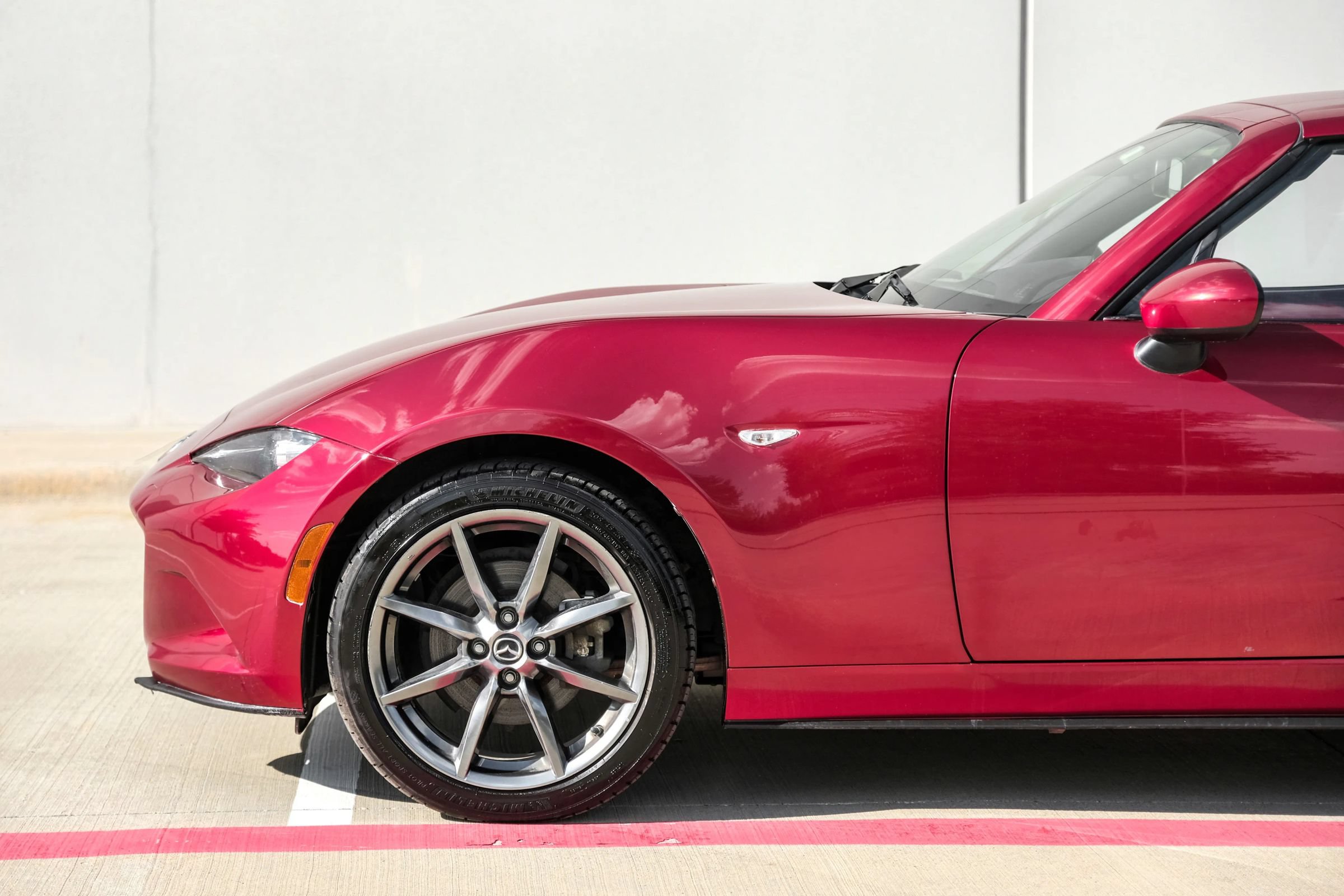 Used 2018 MAZDA MX-5 Miata RF Grand Touring RWD image 10
