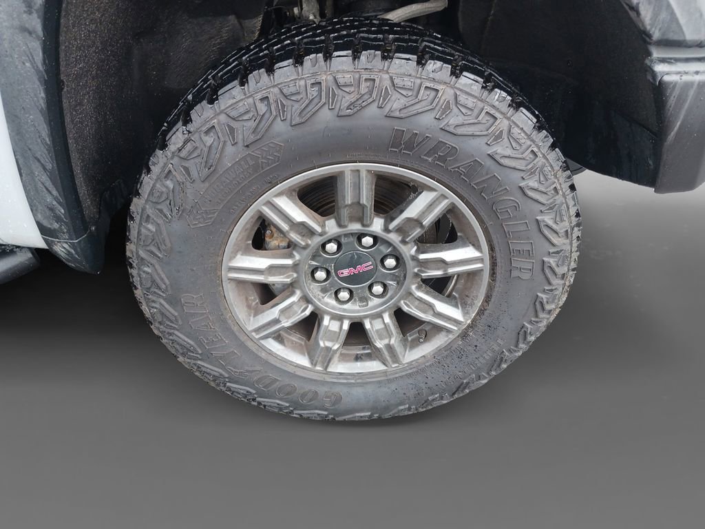Used 2024 GMC Sierra 1500 AT4X image 16