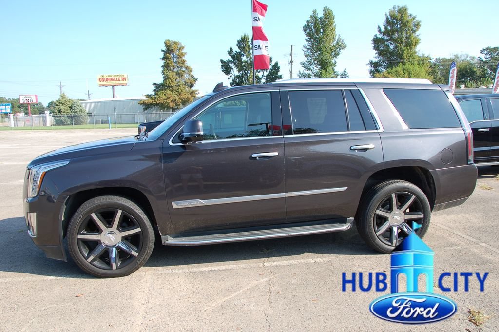 Used 2016 Cadillac Escalade Luxury AWD/4WD image 2