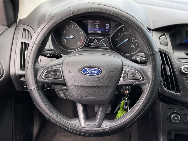 Used 2016 Ford Focus SE FWD image 12