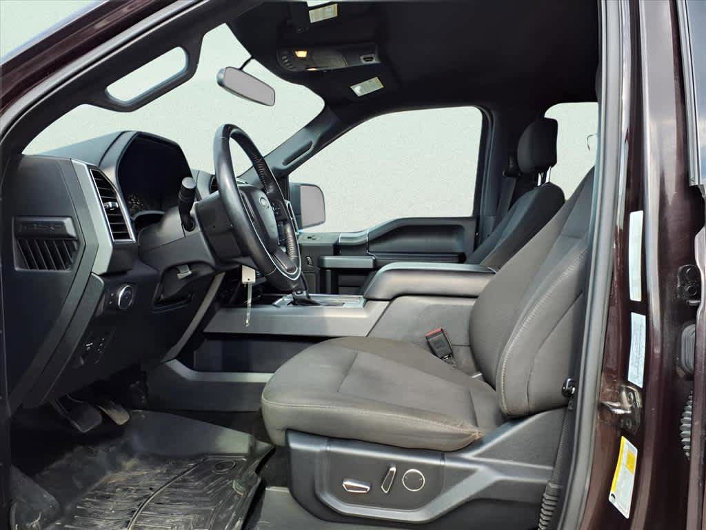 Used 2018 Ford F150 XLT w/ Equipment Group 302A Luxury AWD/4WD image 12