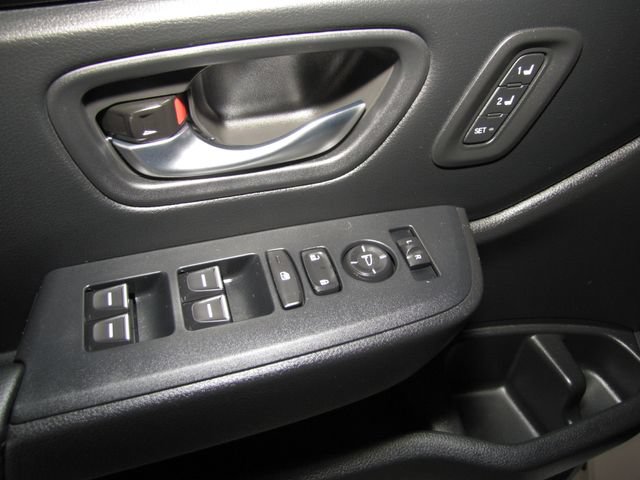 Certified 2025 Honda Pilot EX-L image 10
