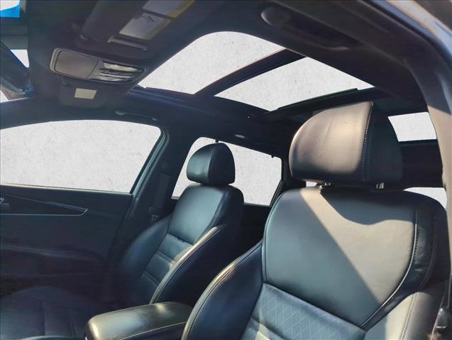 Used 2018 Kia Sorento SX image 21