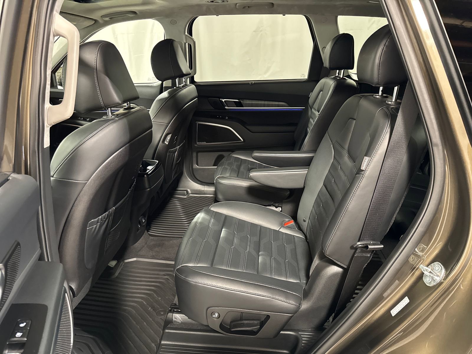 Used 2025 Kia Telluride SX Prestige AWD/4WD image 5