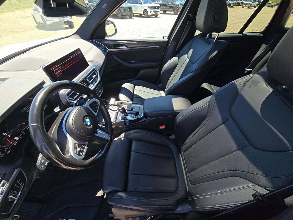 Used 2024 BMW X3 xDrive30i AWD/4WD image 4