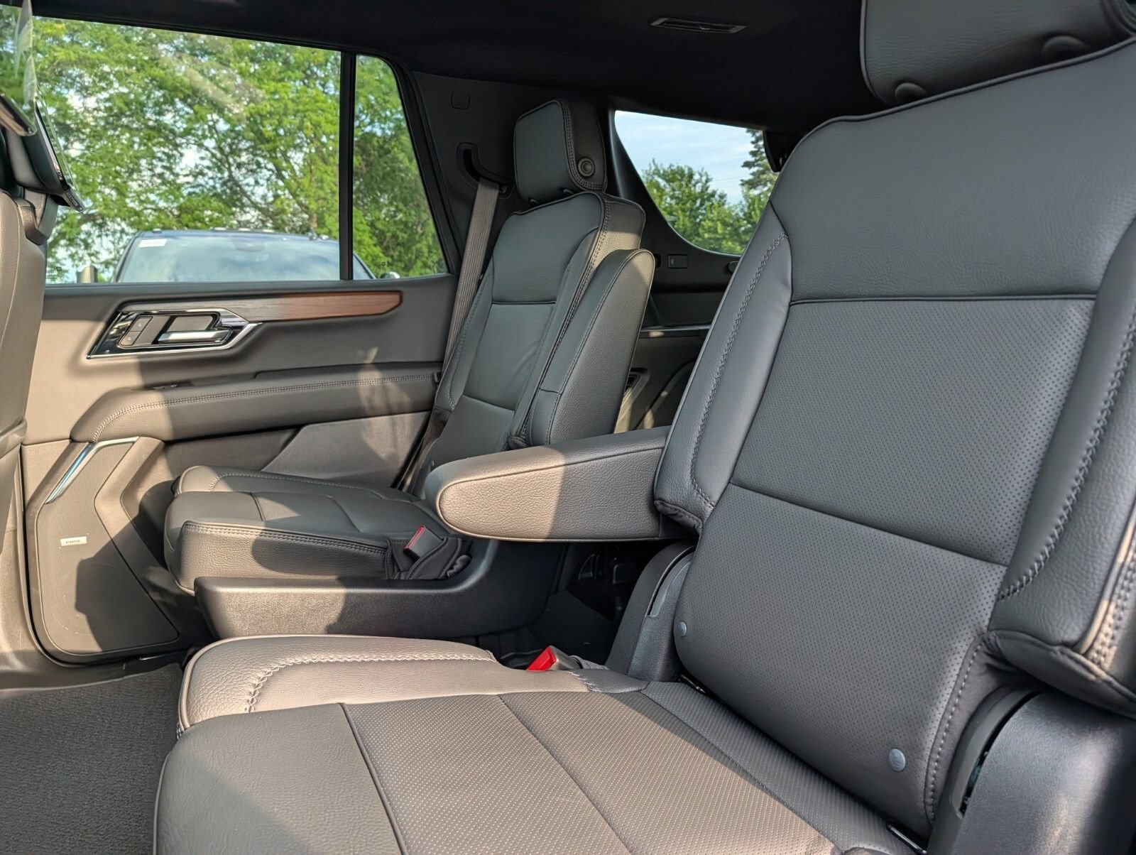 New 2026 GMC Yukon Denali w/ Denali Reserve Package AWD/4WD image 27