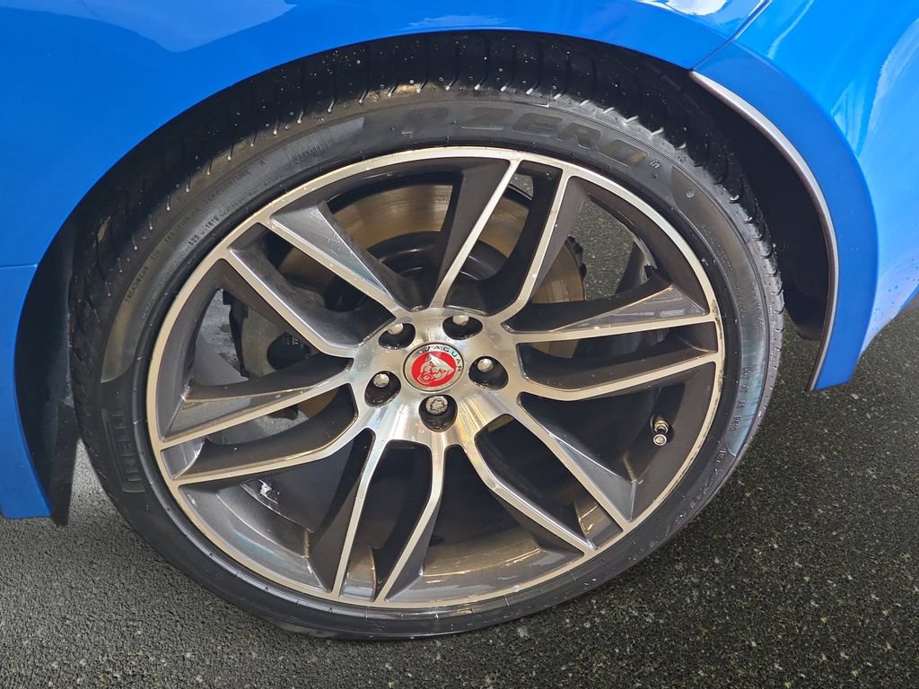 Used 2020 Jaguar F-TYPE Coupe RWD image 34