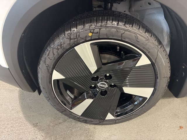 New 2026 Nissan Kicks SR w/ SR Premium Package AWD/4WD image 29