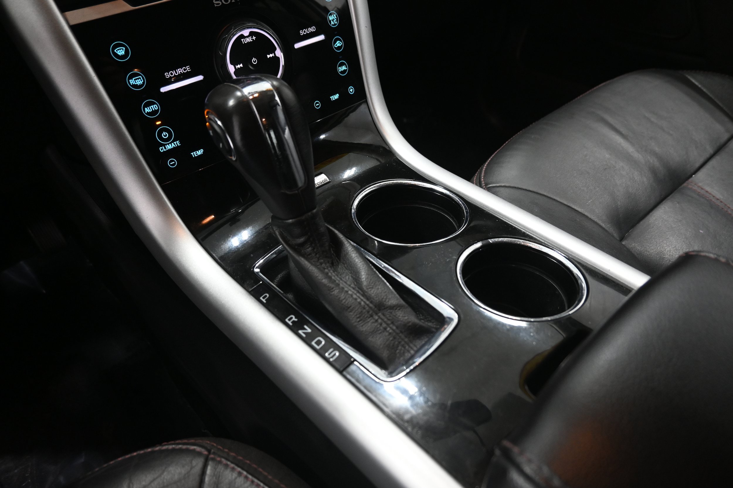 Used 2013 Ford Edge Limited FWD image 11