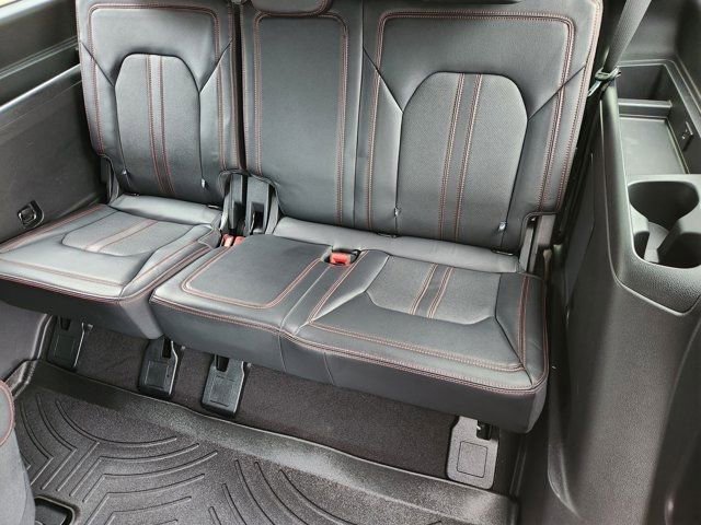Used 2023 Ford Expedition Limited image 43