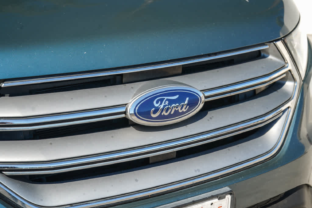 Used 2016 Ford Edge SE FWD image 5