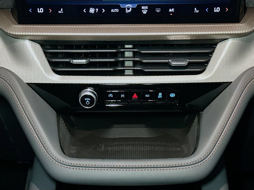 New 2026 Ford Explorer Active AWD/4WD image 12