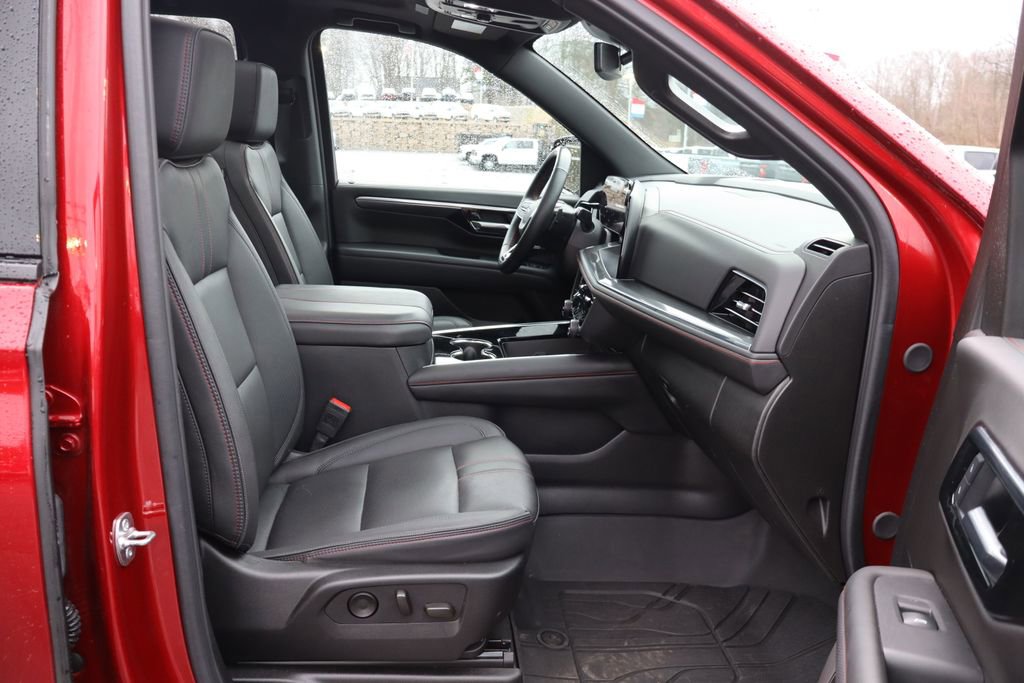 Used 2025 Chevrolet Tahoe RST w/ Comfort Package image 22