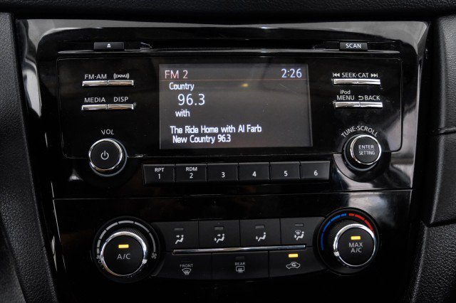 Used 2017 Nissan Rogue S FWD image 20