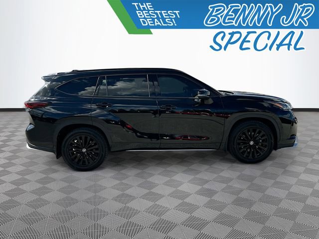 Used 2024 Toyota Highlander XSE image 4