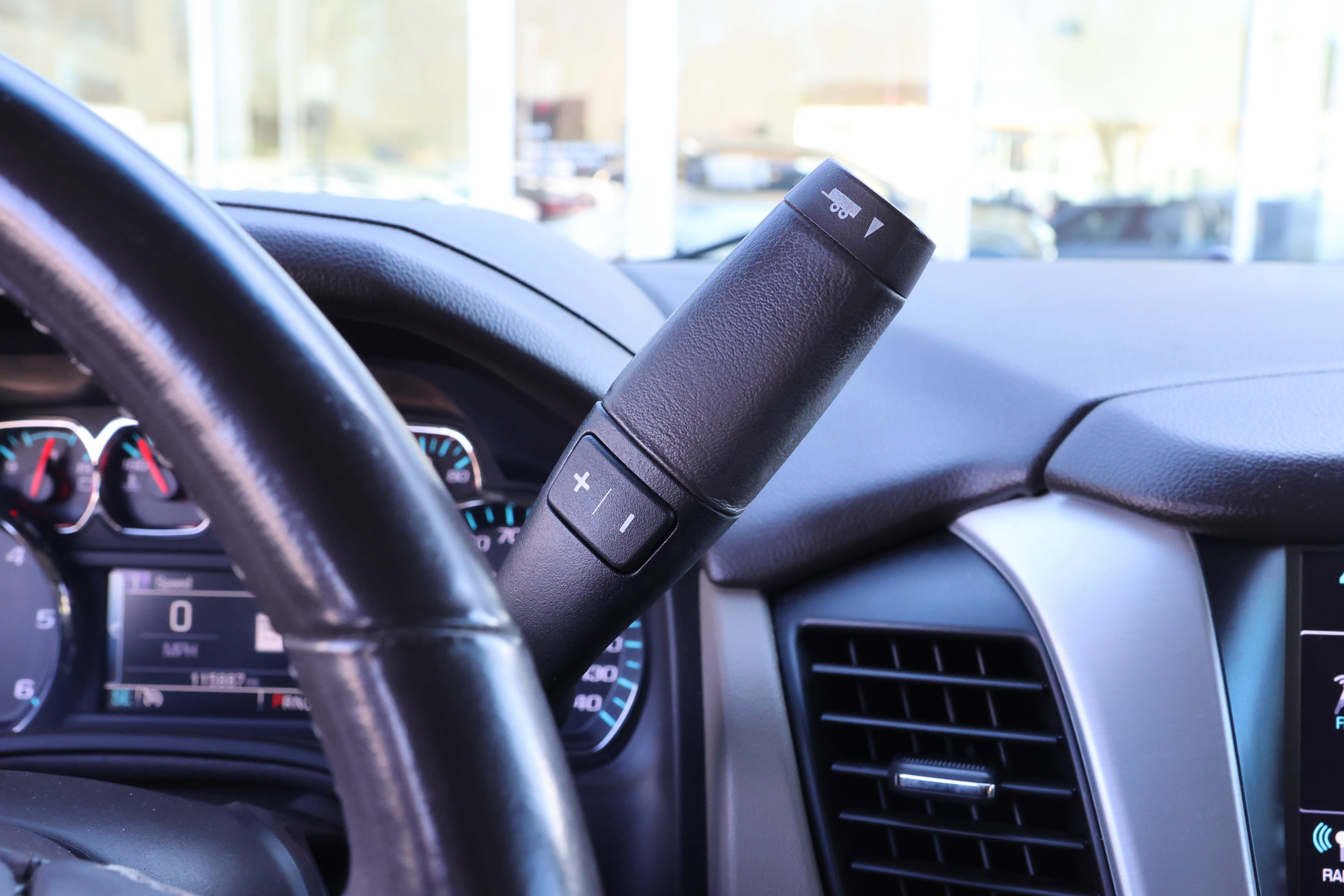 Used 2018 GMC Yukon SLT w/ Open Road Package image 24