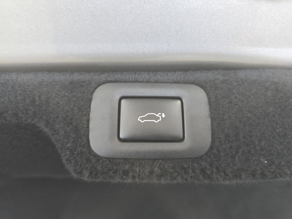 Used 2023 Lexus LS 500 w/ Accessory Package (Z2) RWD image 29