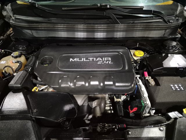 Used 2015 Jeep Cherokee Latitude w/ Cold Weather Group FWD image 22