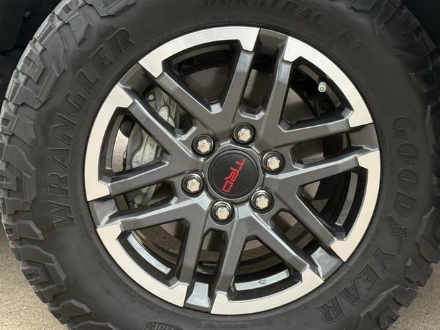 Used 2024 Toyota Tacoma TRD Sport AWD/4WD image 11