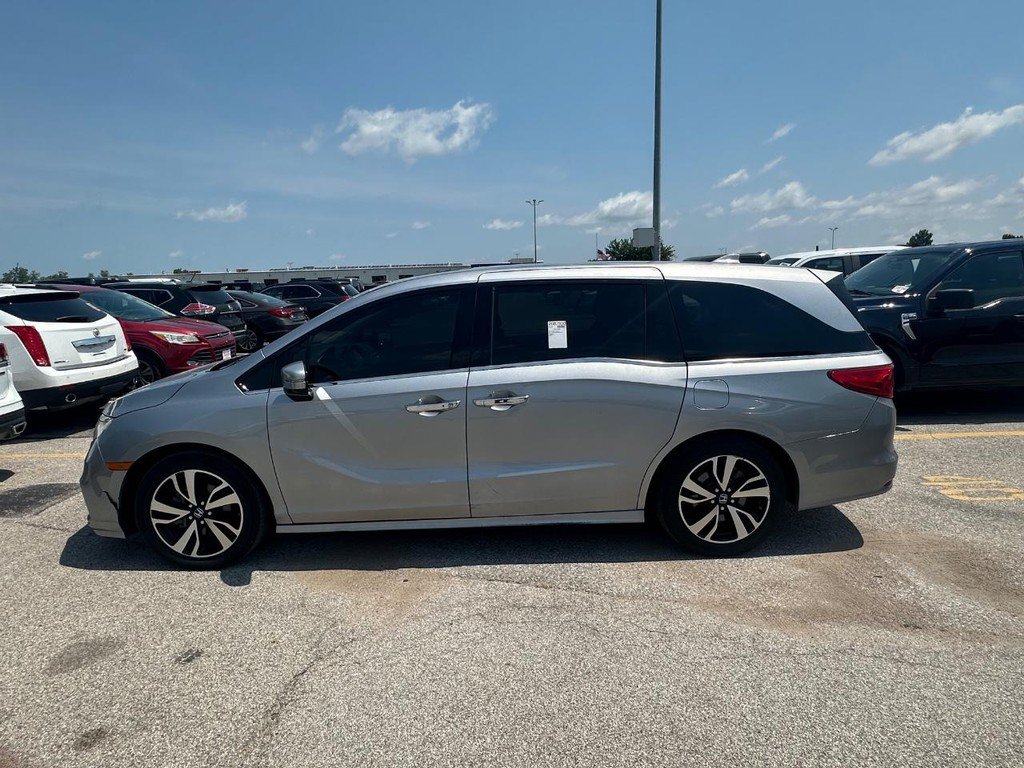 Used 2019 Honda Odyssey Elite image 4