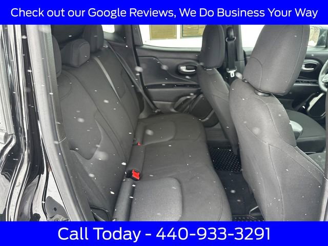 Used 2023 Jeep Renegade Latitude AWD/4WD image 17