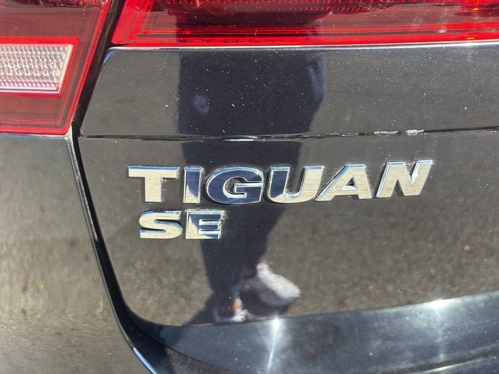 Used 2019 Volkswagen Tiguan SE w/ Panoramic Sunroof Package image 10
