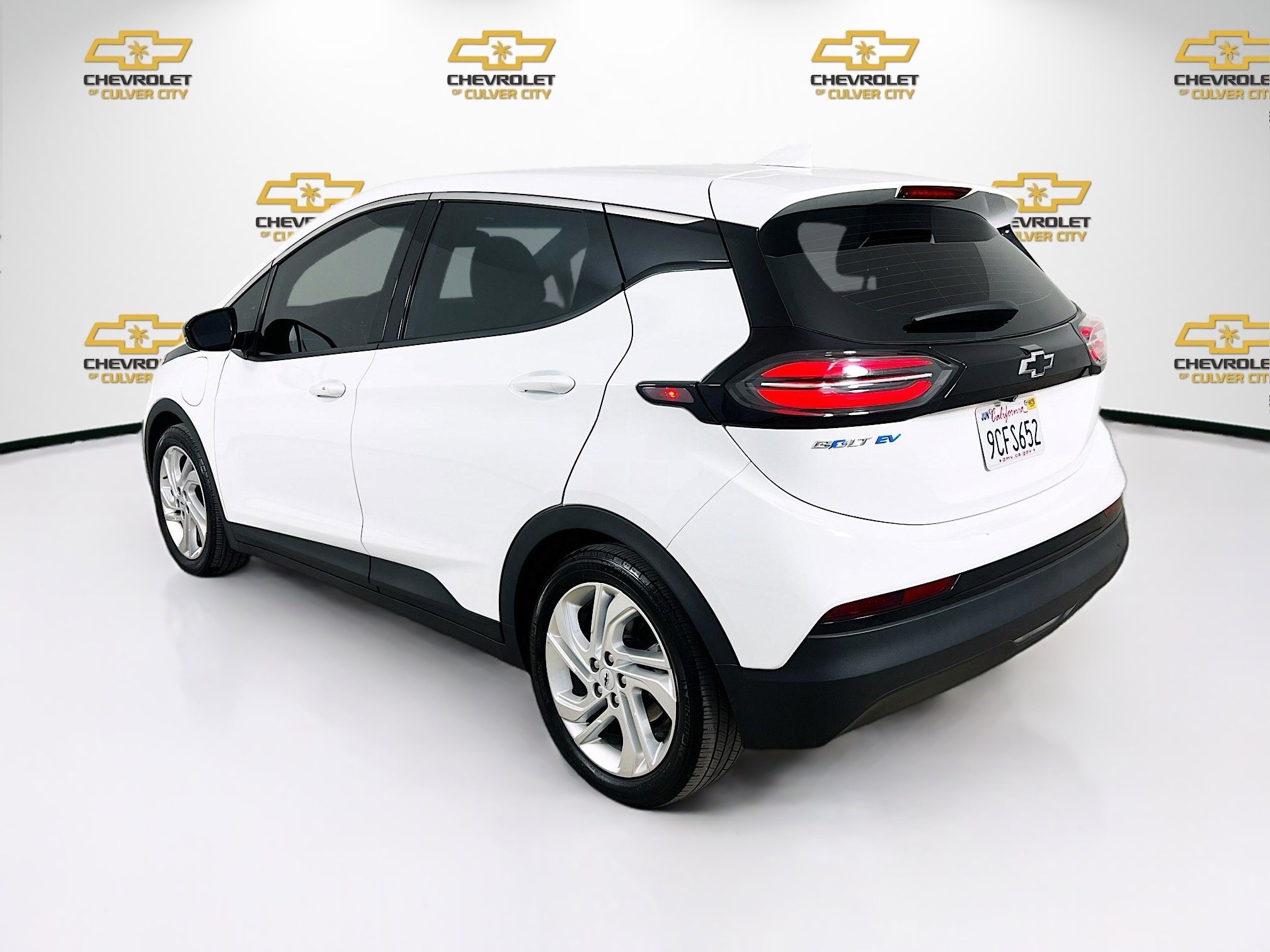 Used 2022 Chevrolet Bolt LT FWD image 5