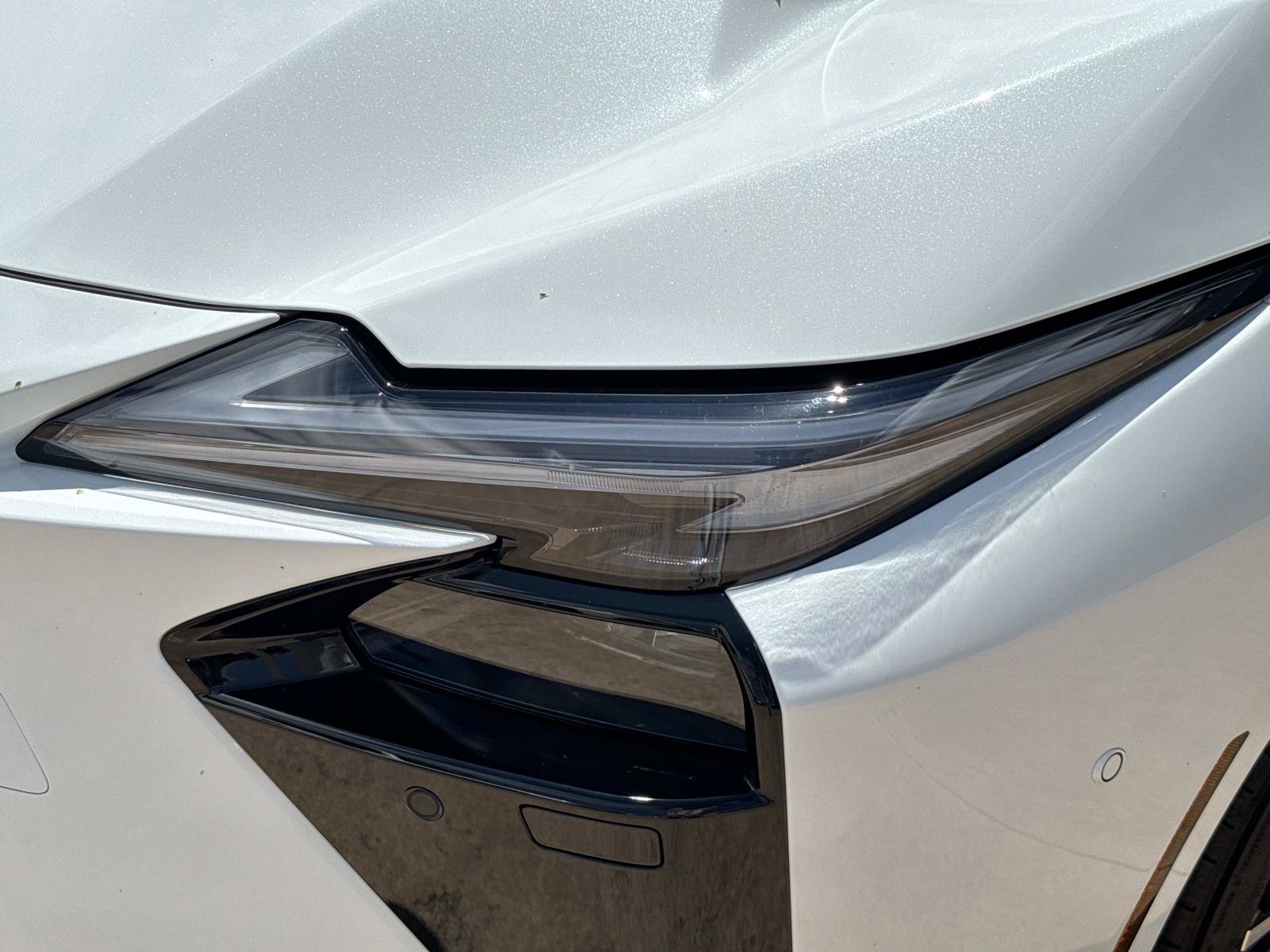 New 2026 Lexus ES 350e w/ Cold Area Package FWD image 9