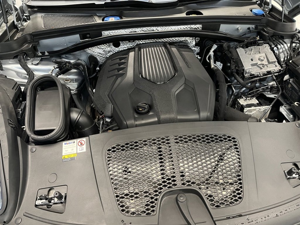 Used 2023 Porsche Macan image 20