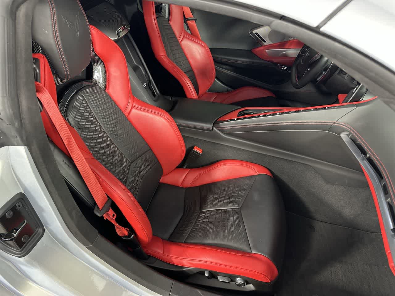 Used 2021 Chevrolet Corvette Stingray Premium Cpe w/ Z51 Performance Package RWD image 8