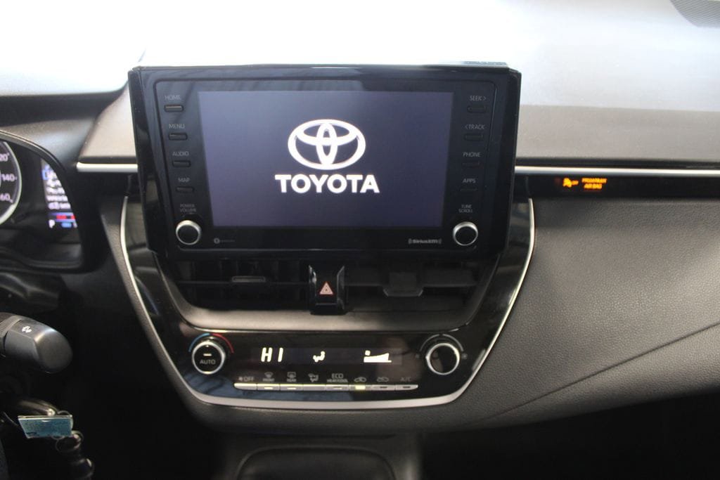 Used 2022 Toyota Corolla LE FWD image 26